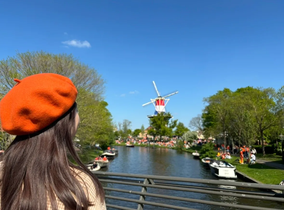 orange beret in the Netherlands
